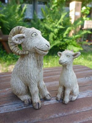 Ziegenbock mit Sohn - Anna Kirsche - Array auf - Array - Ziegenbock mit Sohn - Anna Kirsche - Array auf - Array -